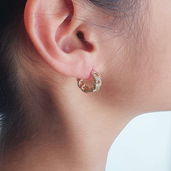 18ct Gold Plated on 925 Silver cuban chain hoop earrings - Picture 5 of 5